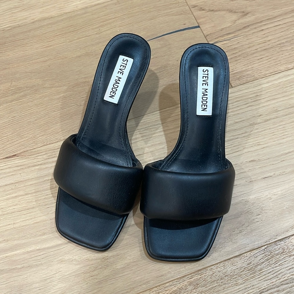 Steve Madden Kitten Heel Square Toe Padded Sandal, size 6, NWOT